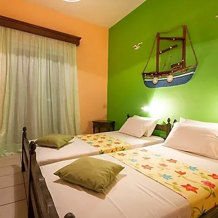 Elena Hotel 2*